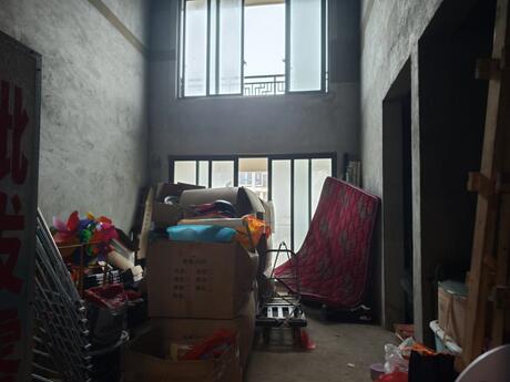 【宝能城市广场】广西壮族自治区南宁市邕宁区龙岗大道9号宝能城市广场1栋2单元二十七层2702号