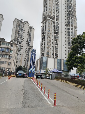 【银泉一品龙湾 】南宁市邕宁区五象大道东段580号银泉·一品龙湾2号楼402号房