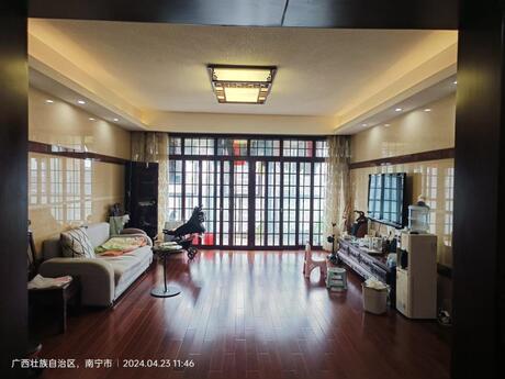 【半岛·半山】南宁市青秀区英华路68号半岛·半山小区B5幢楼1902号房产及车位