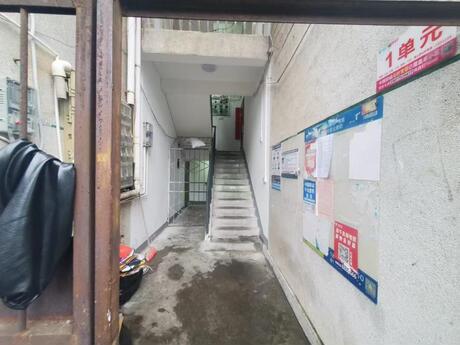 【明秀小区】南宁市西乡塘区明秀东路145号明秀小区43栋1单元101号房
