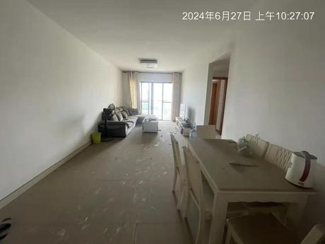 【保利·爱琴海】南宁市西乡塘区秀厢大道东段81号保利·爱琴海11号楼1单元1002号不动产及不动产内家具物品一批