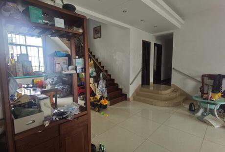 【青秀山庄东来居】南宁市青秀区青山路18号青秀山庄东来居13栋302号房