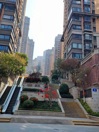 【联发·君澜】南宁市青秀区长虹路12号联发·君澜三组团1号楼十三层1327号商铺