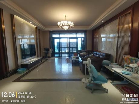 【荣和·大地】南宁市青秀区凤凰岭路1号荣和·大地第一组团33号楼1单元701号