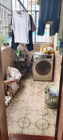 【香城公寓】南宁市青秀区民主路1÷7号香城公寓2号楼1单元4层401号不动产