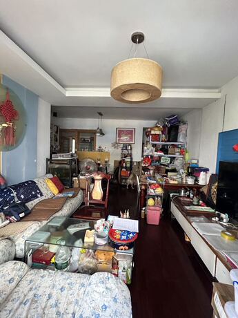 【香格里拉花园】南宁市青秀区长湖路59号香格里拉花园8号楼A单元8层0604号房产【不动产权证书号:邕房权证字第01523675-1号、01523675号】