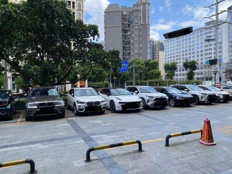 【金盛时代(4套)】南宁市青秀区越秀路7号金盛时代B座十七层B-1703号房、B-1705号房、B-1707号房、B-1709号房