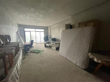 【莱茵湖畔】南宁市青秀区民族大道170号莱茵湖畔B组团B1号楼3单元602号房【不动产权属证号:邕房权证字第02062492号】