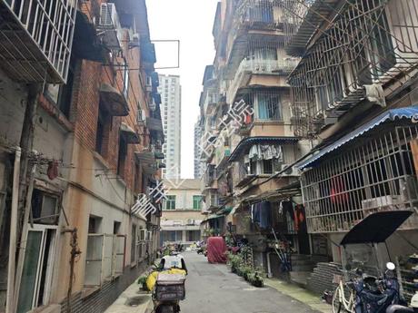 【东马道街20号】成都市青羊区东马道街20号6栋3单元7楼81号房屋及附着装修