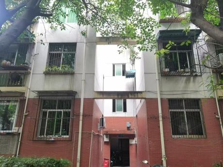 【定和苑】成都市温江区涌泉街办凤凰街51号花土B区定和苑7栋1单元2层4号
