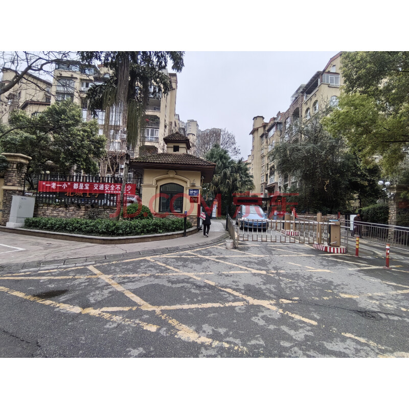 【润扬北城1号】成都市新都区新都镇万和北路8号1栋1单元6楼1号房屋