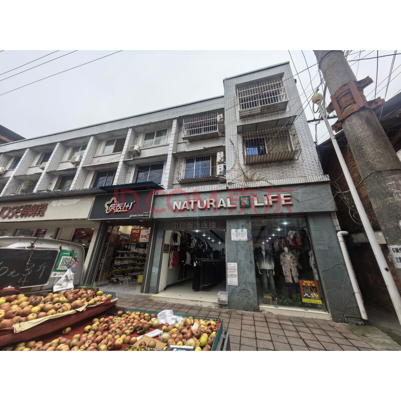 【沱江街82号】四川省简阳市养马镇沱江街82号(3层)3楼房屋、室内物品
