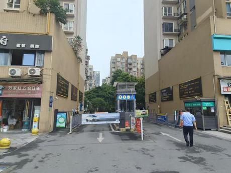 【海科名城】成都市温江区柳城街办学府路南段588号3栋1单元9层4号
