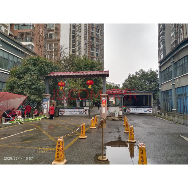 【嘉业花园】成都市郫都区德源镇稻香路122号嘉业花园2栋1单元2704号房屋