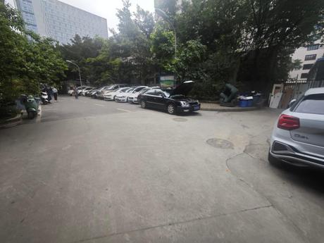 【速中路职工住宅区】成都市武侯区人民南路三段16号6栋16楼2号房屋