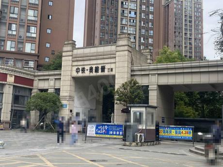 【中铁奥维尔(二期)】四川省成都市郫都区郫筒镇菠萝上街169号131栋1单元26楼2602号