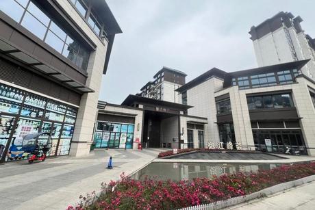 【人居樾江峰荟】四川省成都市大邑县晋原镇雪山大道三段326号(不动产登记地址为四川省成都市大邑县晋原街道鞍桥东路南段25号)2栋1单元10楼1001号房产