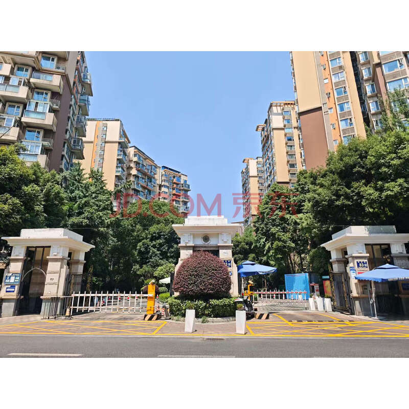 【南城都汇汇智园】成都市高新区雍翠路83号9栋1单元1楼101号房屋