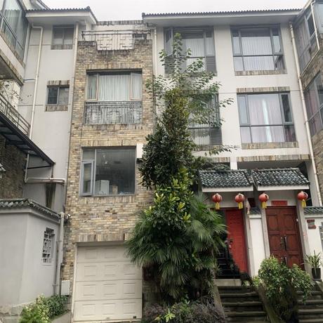 【三利宅院2期】成都市高新区中和大道一段98号42栋1单元-1-3层楼2号及室内可移动物品(详见清单)