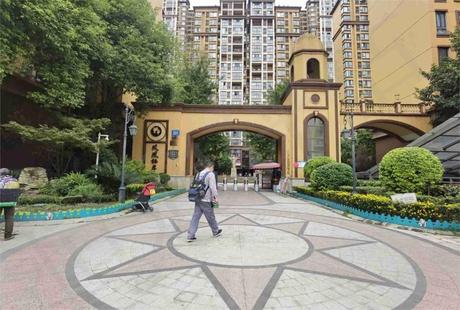 【西班牙森林(二期)】位于成都市温江区凤凰北大街888号3栋1单元32层3205号