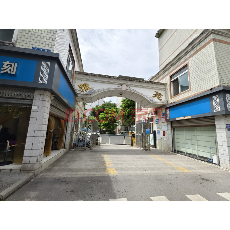 【雅苑(龙泉驿)】成都市龙泉驿区龙泉汇丰路35号A栋4单元4楼1号房屋及室内物品