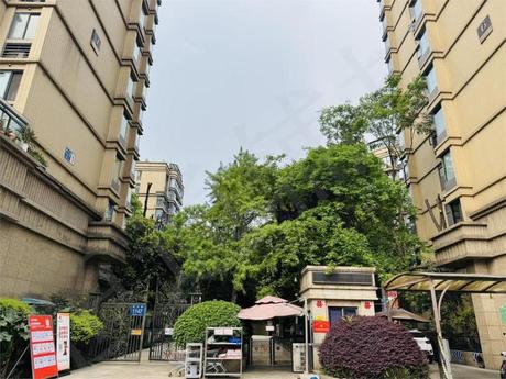 【保利花园一期】成都市武侯区聚龙路1147号8栋3单元1楼101号房屋