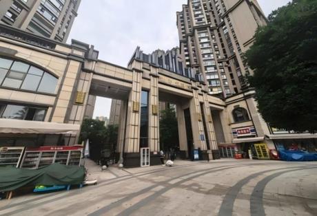 【洲际银海湾】成都市温江区涌泉江浦路888号17栋1单元21层2104号住宅房地产及1栋-1层1622号住宅停车位