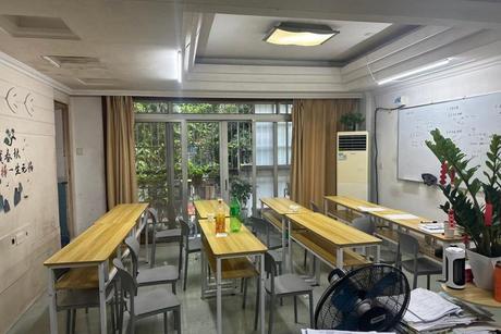 【天成府】南宁市青秀区广园路4号天成府4号楼1单元2层202号房