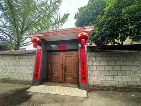 【天庆北街四巷3号】崇州市崇阳镇天庆北街四巷3号1-3层的住宅