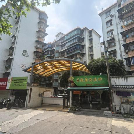 【新景花园】南宁市青秀区园湖南路葛塘巷22号新景花园D栋1单元1层101号不动产