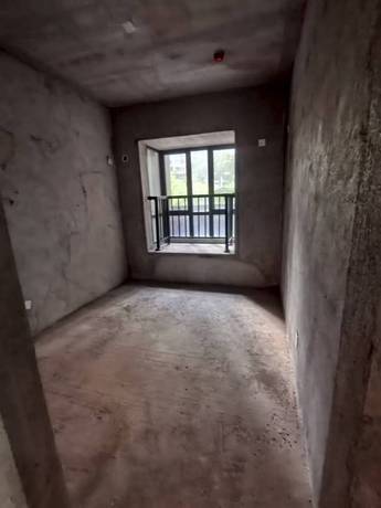 【大都华园】南宁市良庆区平乐大道61号大都华园2号楼1单元二层202号不动产