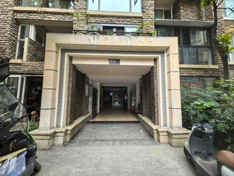 【富丽东方】成都市成华区和美东路8号5栋1单元3楼305号