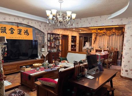 【边城香格里】四川省成都市温江区涌泉街办清泉南街99号19栋1单元1层1号及车位