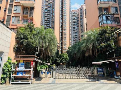 【比华利国际城二期】成都市锦江区佳宏北路36号7栋1单元22楼2203号