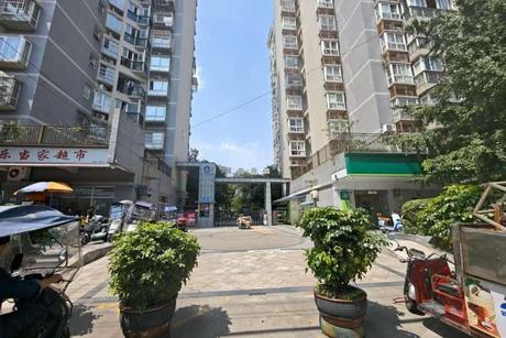【富邑华庭】成都市武侯区草金南路24号富邑华庭小区3栋2单元1804室