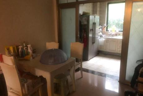 【都市美丽洲】都江堰市江安河东路中段27号“都市美丽洲”3栋4单元3层2号房屋及室内家具家电