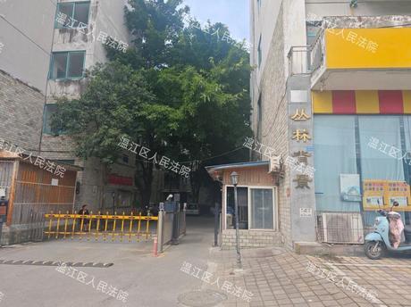 【丛林背景】成都市温江区万春镇天乡路二段939号丛林背景3栋3层319号房屋附着装修及室内物品