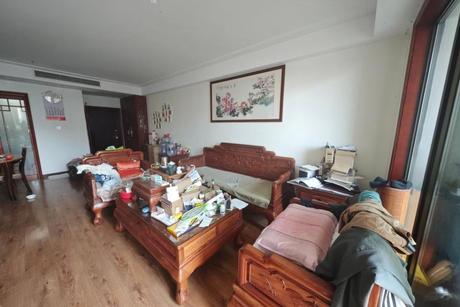 【德商华府天骄】成都市双流区公兴街道牧华路三段999号4栋1单元30层3006号
