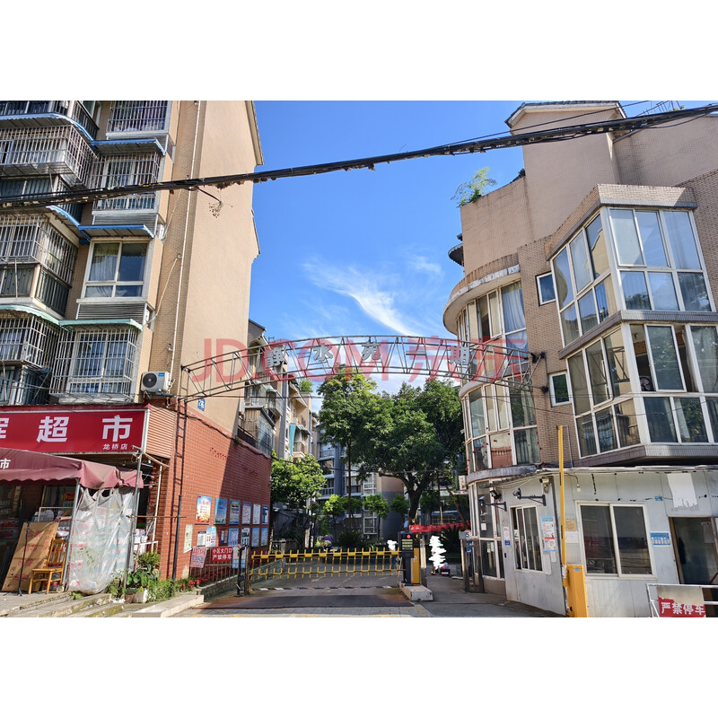 【静水苑一期】成都市新都区龙桥镇场镇社区六组80号9栋1单元5楼2号住宅及室内家具家电(实际地址为:新都区新繁街道斑龙街173号9栋1单元5楼510号)