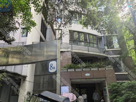 【巨龙国际环岛社区】成都市温江区柳城文化路131号8栋1单元33层3304号住宅及附着装修