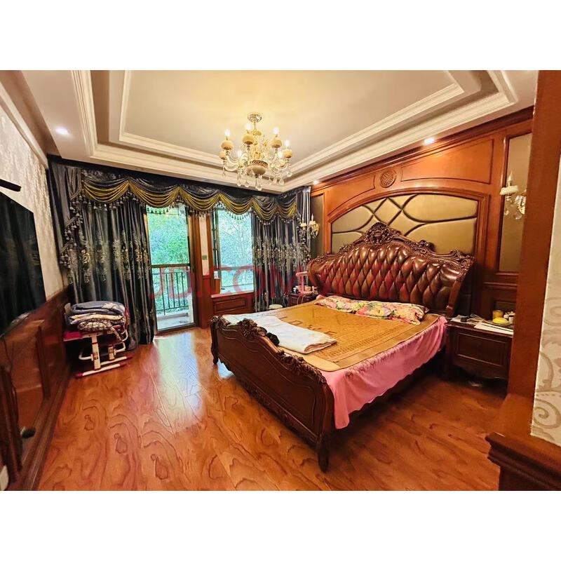 【东骏湖景湾】成都市新都区新都香城大道马超东路段555号20栋1单元2层1号房屋