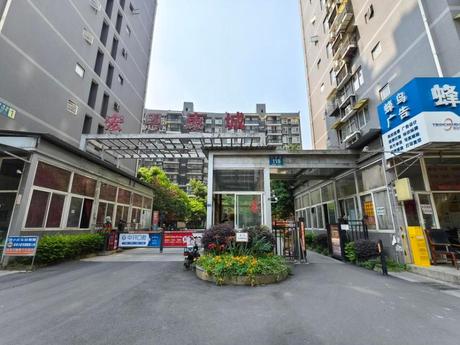 【宏恩康城】成都市青白江区红阳华逸路118号2栋1单元8层801号住宅